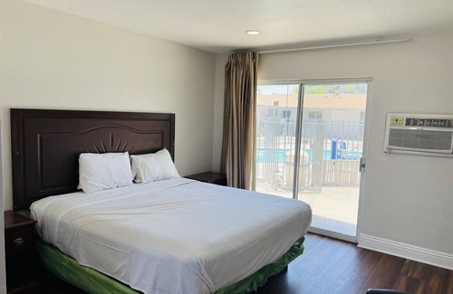 Alhambra Hotel | Lanai Motel