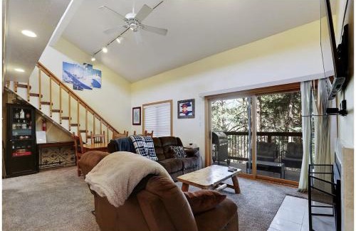 Warrior's Mark House | Lances West 2BDR and Loft Very Walkable