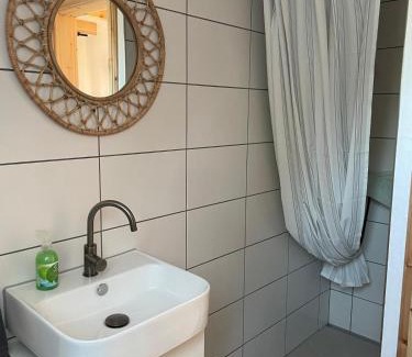 Vestenbergsgreuth Apartment | Landgut Seebühne - Apartment mit Seeblick im Steigerwald