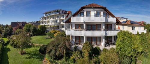 Immenstaad am Bodensee House | Landhaus Müller