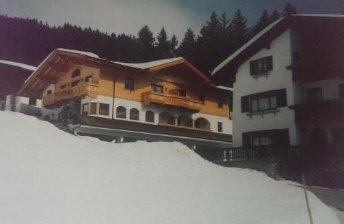 Tux Bed & Breakfast | Landhaus Tuxerschafer