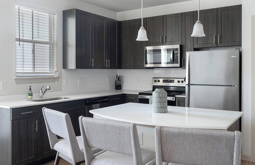 Pflugerville Apartment | Landing | Amazing 1BD, Game Room, Courtyard