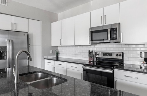 Allen Apartment | Landing | Amazing 1BD, Pool, Clubhouse