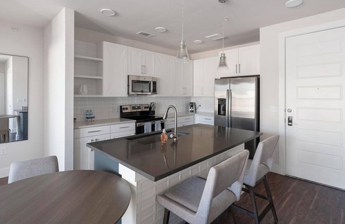 Wetmore Apartment | Landing | Amazing 2BD, Pool, Clubhouse