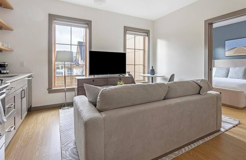 Alberta Arts District Apartment | Landing at 1930 Alberta - 1 Bedroom in Vernon
