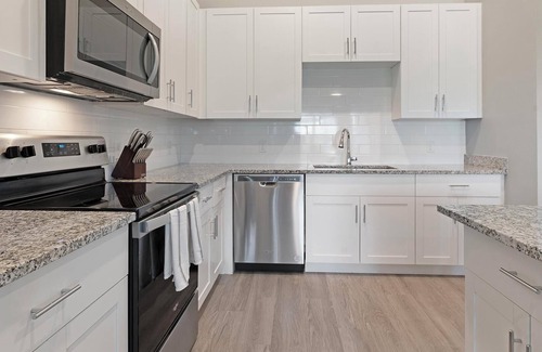 Southeast Orlando Apartment | Landing at APEX South Creek - 2 Bedrooms in Mea.