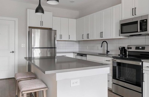 Sugar Hill Apartment | Landing at Cadence Sugar Hill - 1 Bedroom in Su.