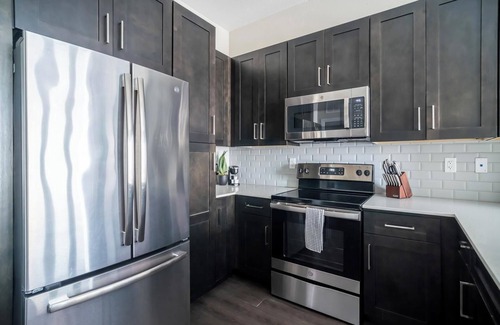 Central Business District Apartment | Landing at Canal 1535 - 1 Bedroom in Central Bu.
