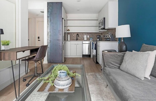 Norris Square Apartment | Landing at Copper Flats - 1 Bedroom in North Ph.