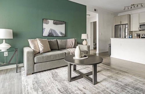Austin Apartment | Landing at Cortland South Park Terraces - 1 Bedroom in Southpark Meadows