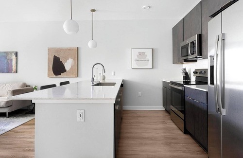 Downtown Apartment | Landing at Foster on the Park - 1 Bedroom in Do.