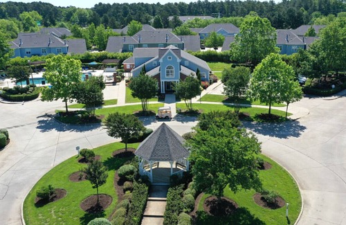 Durham Apartment | Landing at Haven at Research Triangle Park - 2 Bedrooms in Downtown Durham