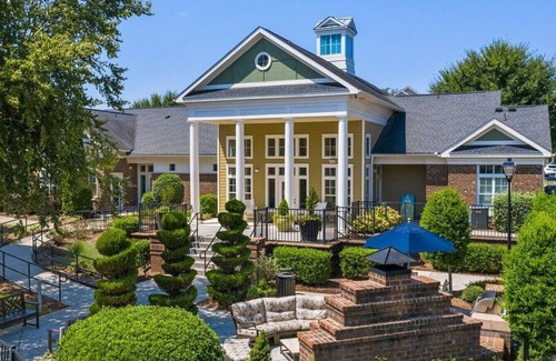 Mint Hill Apartment | Landing at Hawthorne at the Greene - 3 Bedrooms in Bradfield Farms