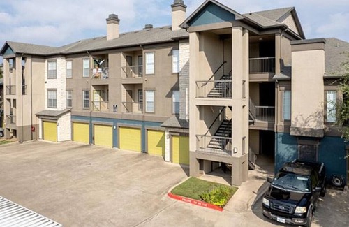Cedar Park Apartment | Landing at Lakeline Parmer Lane - 2 Bedrooms in Avery Ranch Lakeline