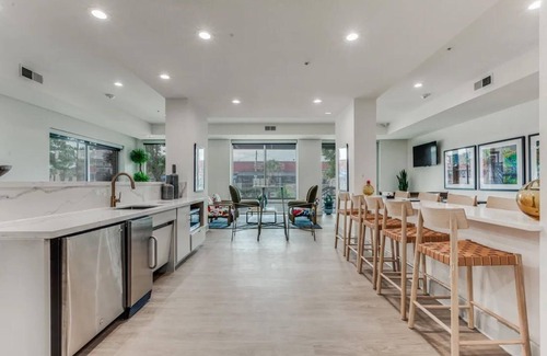 Tobin Hill Apartment | Landing at Lofts on Main - 2 Bedrooms in Tobin .