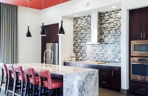 Georgetown Apartment | Landing at Madison at Westinghouse - 2 Bedrooms in Downtown Georgetown