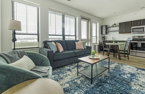 McCordsville Apartment | Landing at McCord Square - 1 Bedroom in Mc Cordsville
