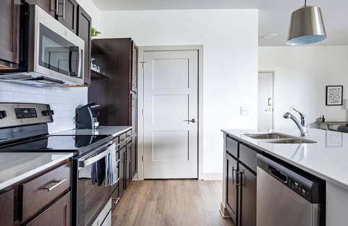 McCordsville Apartment | Landing at McCord Square - 2 Bedrooms in Mc Cor.