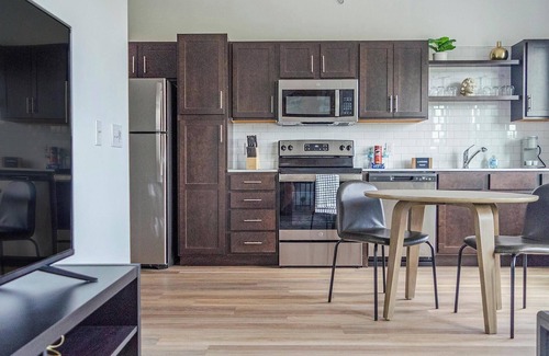 McCordsville Apartment | Landing at McCord Square - 1 Bedroom in Mc Cord.