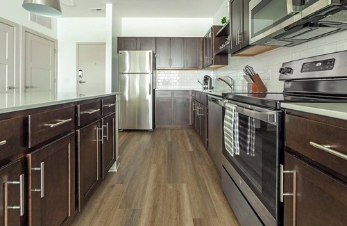 McCordsville Apartment | Landing at McCord Square - 1 Bedroom in Mc Cord.