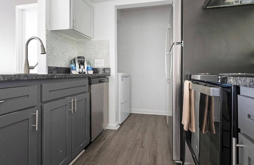 Winston - Salem Apartment | Landing at Northcliffe Forest - 2 Bedrooms in N.