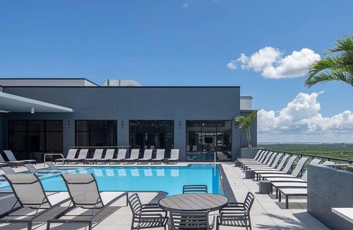 St. Petersburg - Clearwater Apartment | Landing at Park and Main - 2 Bedrooms in Central St. Petersburg