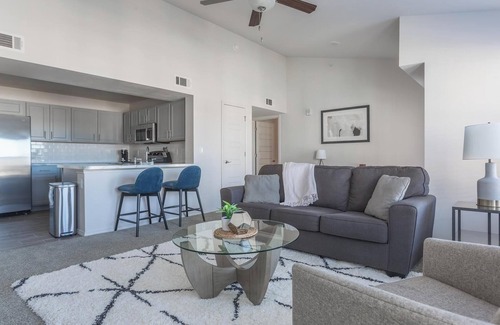 Broken Arrow Apartment | Landing at Redbud Ranch - 1 Bedroom in Broken A.