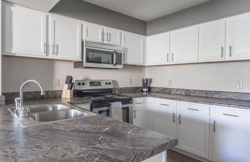 Broken Arrow Apartment | Landing at Scissortail Crossing - 1 Bedroom in .
