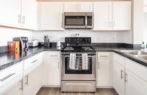 Oklahoma City Apartment | Landing at Stonehorse Crossing - 1 Bedroom in Nw Okc