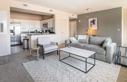 Oklahoma City Apartment | Landing at Stonehorse Crossing - 1 Bedroom in Nw Okc