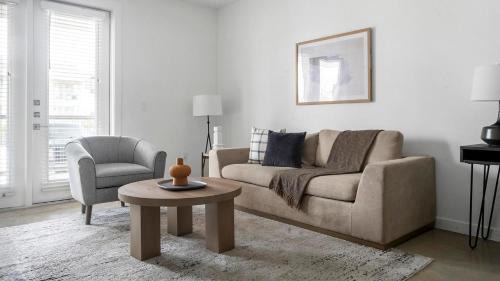 Austin Apartment | Landing at The Artesian at Bee Cave - Lakeway
