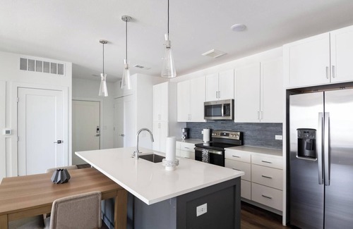 Austin Apartment | Landing at The Artesian at Bee Cave - 2 Bedroom.