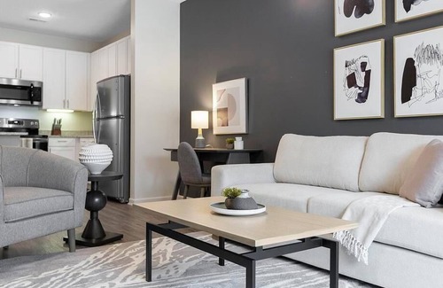 Downtown Omaha Apartment | Landing at The Duke of Omaha Apartments - 1 Bedroom in Dodge Street Corridor