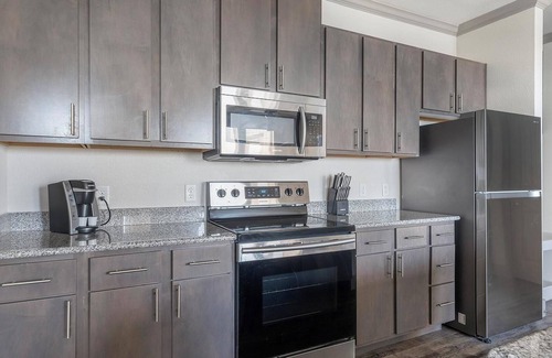 Manor Apartment | Landing at The Flats at Shadowglen - 1 Bedroom .