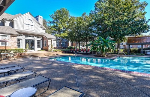 Germantown Apartment | Landing at The Grove at Germantown - 1 Bedroom .