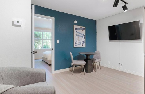 Northeast Raleigh Apartment | Landing at The Harrison - 1 Bedroom in Northeas.