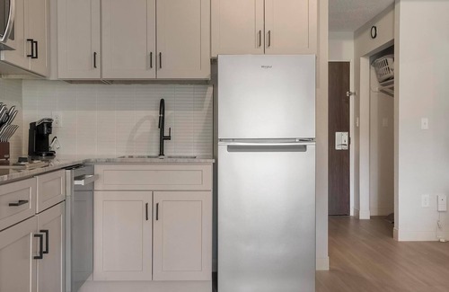 Northeast Raleigh Apartment | Landing at The Harrison - Studio in Northeast R.
