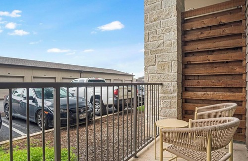 Austin Apartment | Landing at The Haywood - 1 Bedroom in Slaughter.
