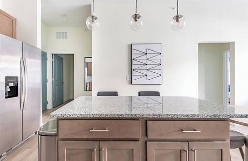 Wilmington Apartment | Landing at The Parker Leland - 2 Bedrooms in Do.