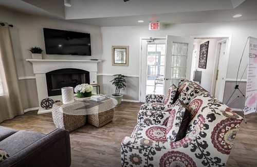 Biggs Field Apartment | Landing at The Phoenix - 1 Bedroom in Mission Valley