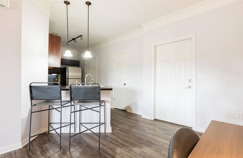 Overland Park Apartment | Landing at The Sovereign at Overland Park Apartments - 1 Bedroom in St. Andrews Highlands