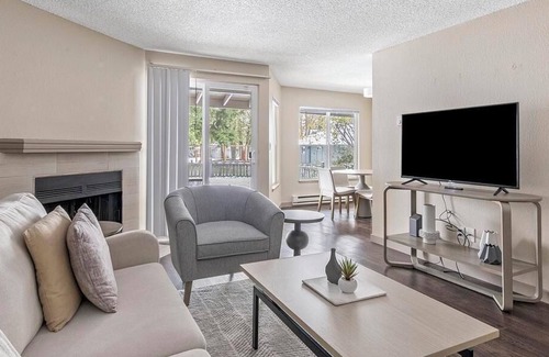 Federal Way Apartment | Landing at Trellis - 2 Bedrooms in Downtown Federal Way