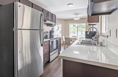 Federal Way Apartment | Landing at Trellis - 2 Bedrooms in Downtown Federal Way