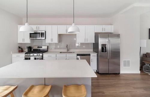 Willow Springs Apartment | Landing at Willow Glen Lofts - 2 Bedrooms in Willow Springs