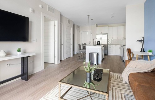 The Forum Apartment | Landing | Beautiful 1BD, Gym