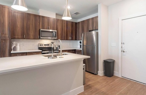 Seguin Apartment | Landing | Beautiful 1BD, Pool, Gym
