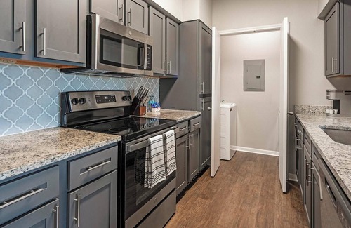San Antonio Apartment | Landing | Beautiful 2BD, Pool, Clubhouse