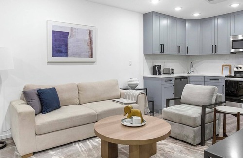 Spruce Hill Apartment | Landing | Beautiful 2BD, Gym