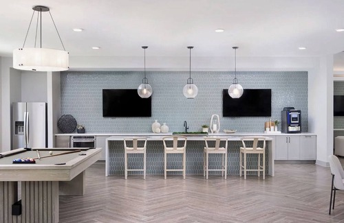 Candler Apartment | Landing | Beautiful 1BD, Clubhouse, Pool