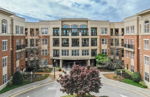 Cary Apartment | Landing | Chic 1BD, Gym, Pool